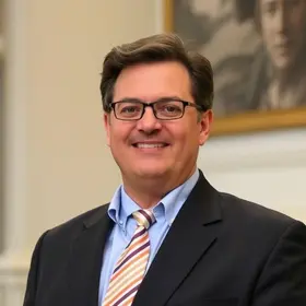 Frederico Paes toma posse